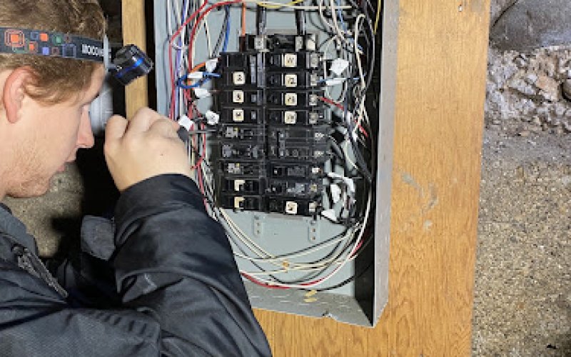Elburn Electric — Electrician in Aurora