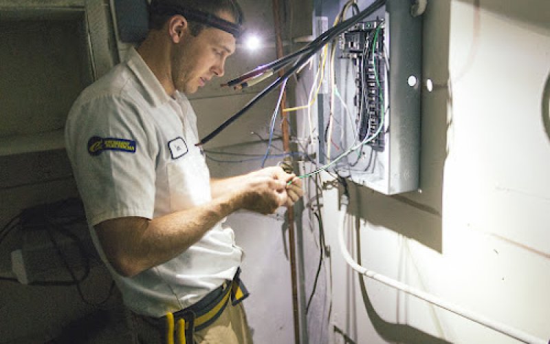 WIREONE Electric - Cedar Rapids — Electrician in Cedar Rapids