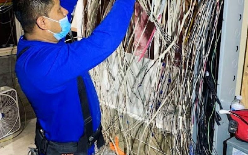 Sapphire Electric — Electrician in Chicago