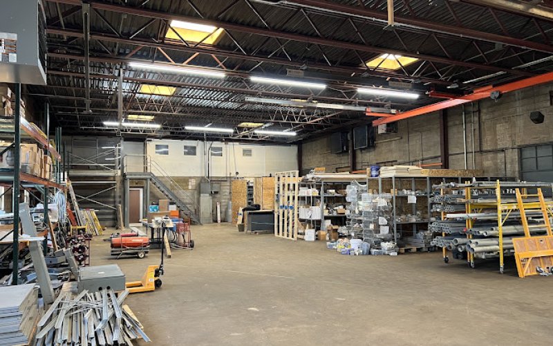 Advantage Electric — Electrician in Davenport