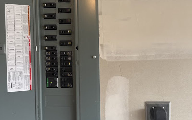 F Q Electrical Co. LLC — Electrical installation service in Denton