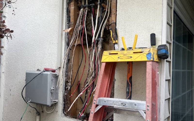 Socal Electrical — Electrician in Downey