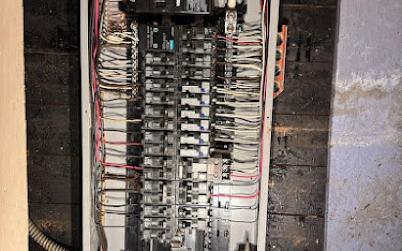 New England Electrical Contractors LLC — Electrician in Hartford