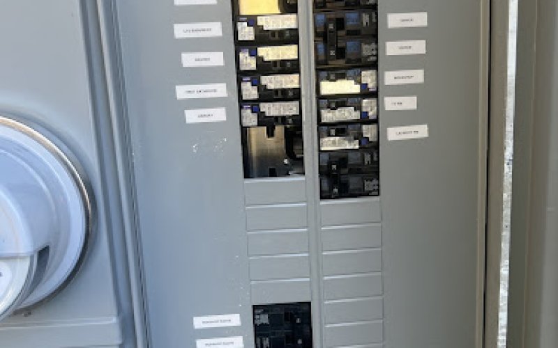 De Luca Construction LLC — Electrician in Hayward