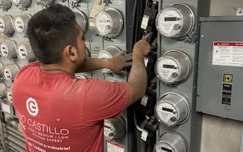 Mario Castillo Electric — Electrician in Lakewood