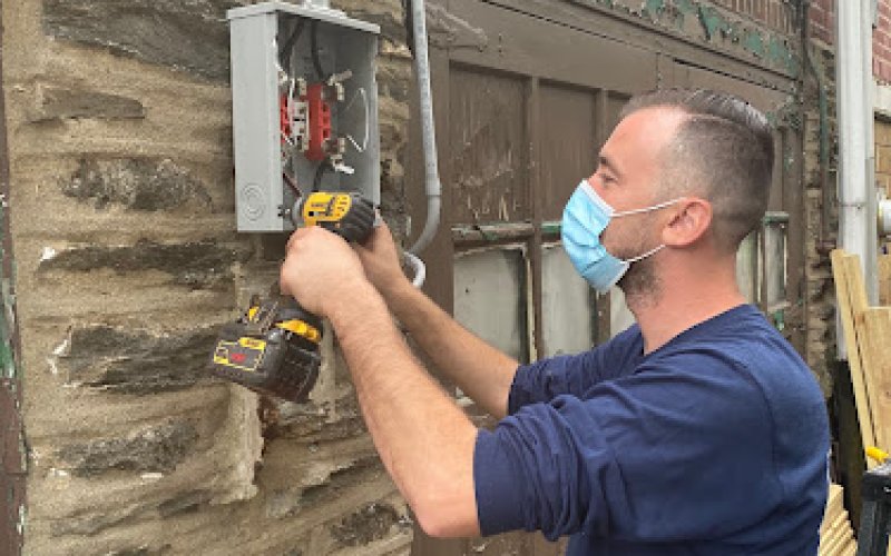 EP Electric llc