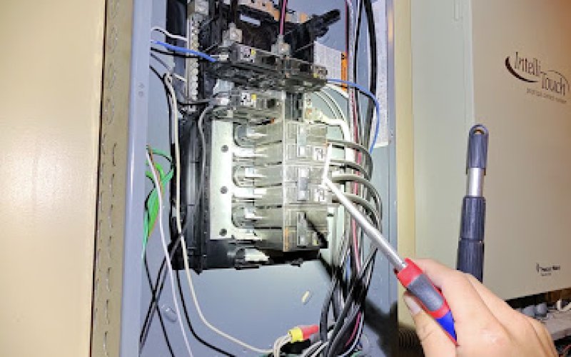 Mr. Electric of Orem — Electrician in Provo