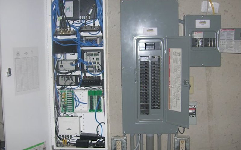 Flash Electrician Service — Electrician in Torrance