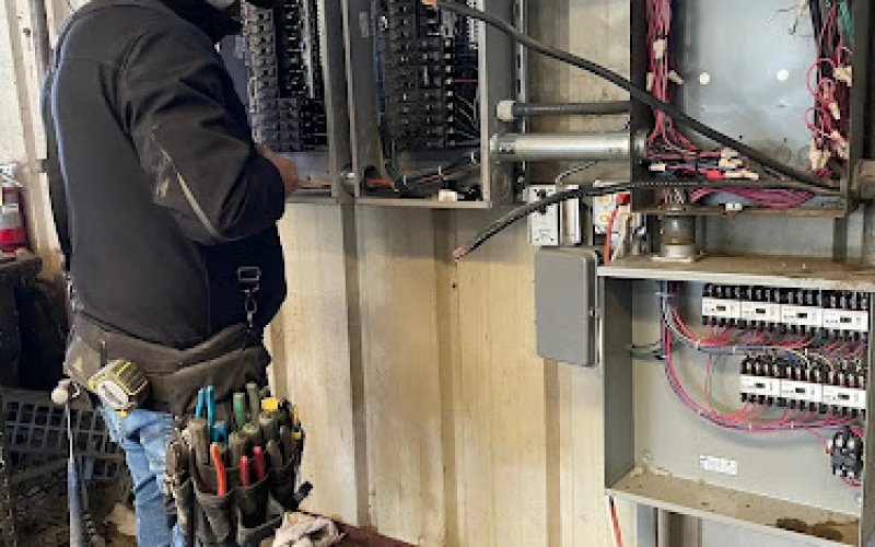 Zamora's & Sons Electric Inc. — Electrician in Visalia