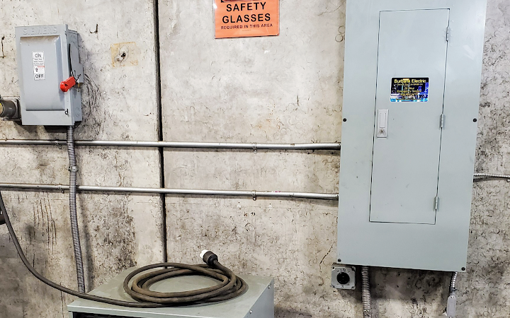 Burbank Electric LLC